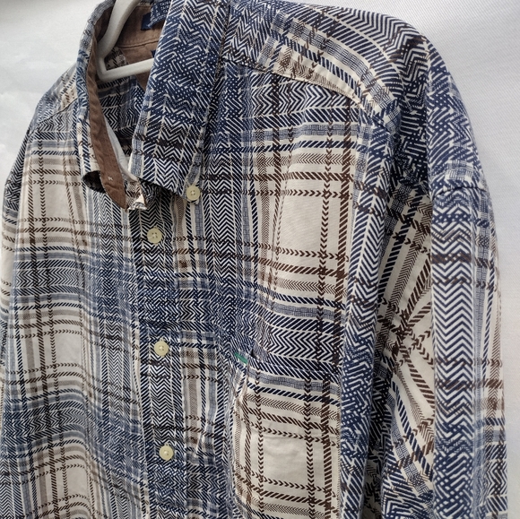 Button down - Picture 4 of 7